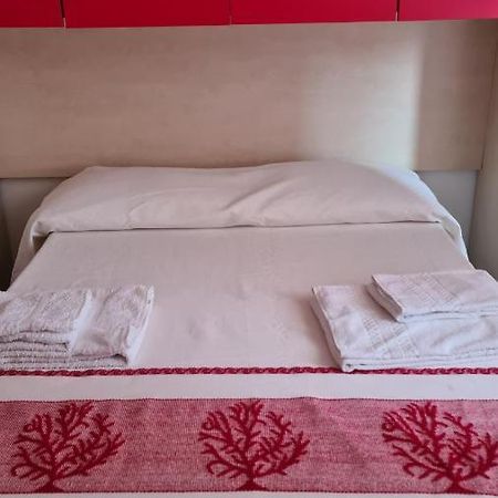 Red & Blue Rooms Olbia Exterior foto